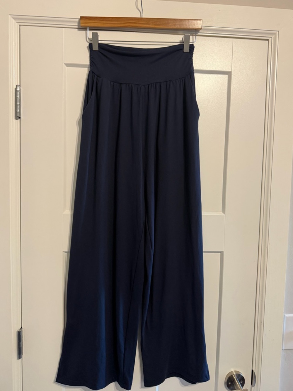 UEU Navy Wide-Leg Yoga Lounge Pants with Side Pockets - Picture 10 of 14